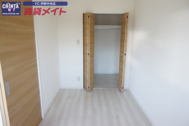 収納　同型