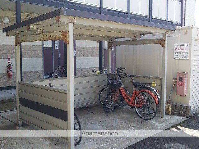 レオパレスキャッツ アイの外観写真