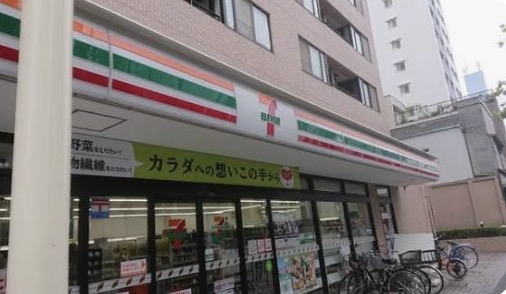 コンビニ　セブンイレブン向島店（コンビニ）まで72m