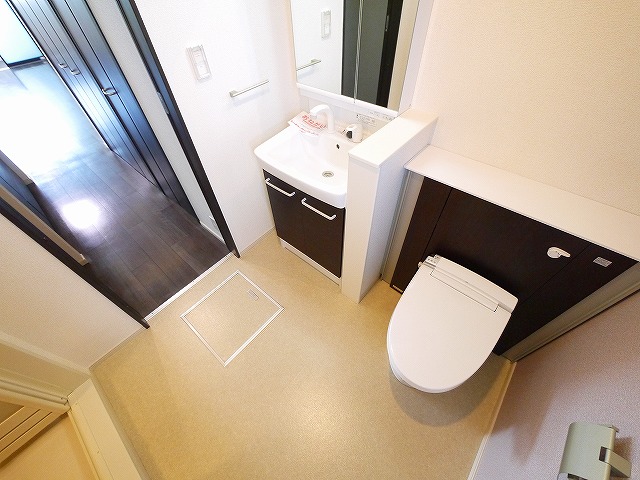 トイレ　コンパクトで使いやすいトイレです