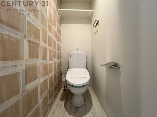 トイレ　温水洗浄便座付きのトイレです♪