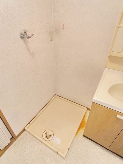 その他　♪あると何だか安心な洗濯機バン付き♪