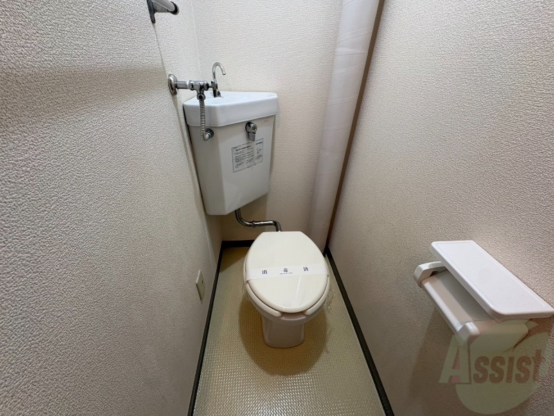 トイレ　こちらはトイレです。清潔感があり、安心して使用できます。