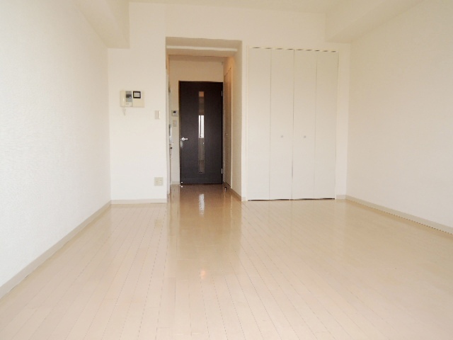 その他部屋・スペース　【別室参考写真】収納ありの広々９．８帖の洋室♪