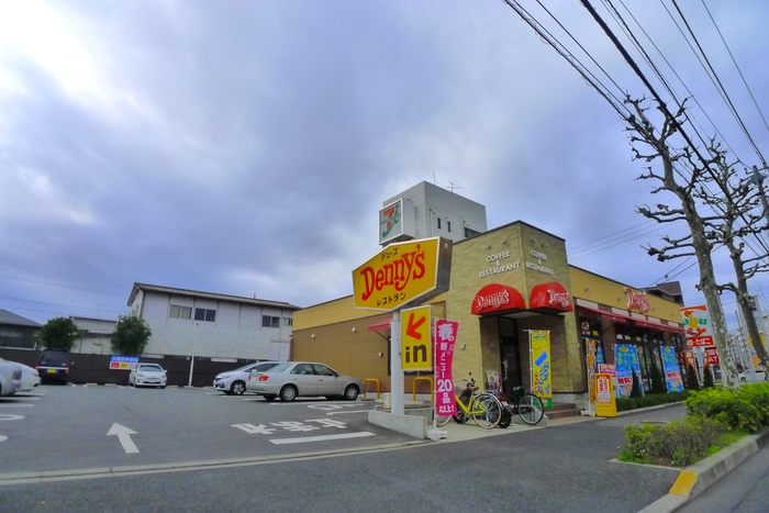 飲食店　デニーズ（飲食店）まで850m