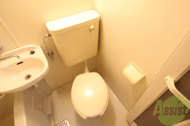 トイレ　曇ってますが眺望はこんなかんじです。