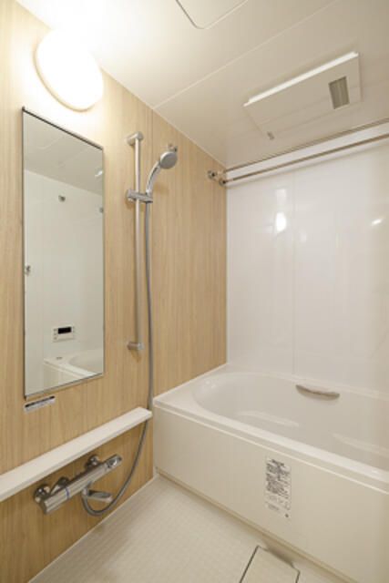 バス・シャワールーム　※写真は同タイプ住戸です。