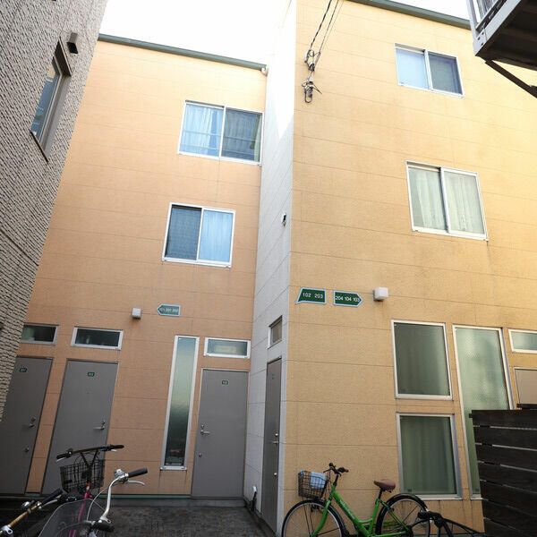 建物外観　外観は落ち着いています