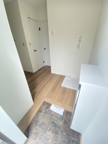 玄関　※退去前のため前回募集時写真となります