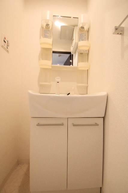 洗面設備　別室の参考写真です。※現況優先