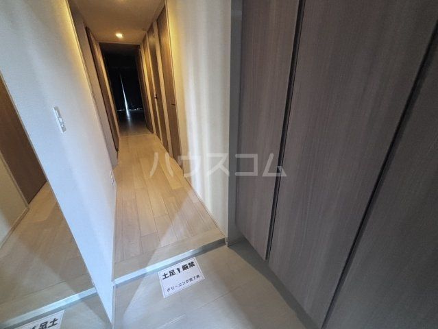 プレミスト船橋塚田の玄関写真