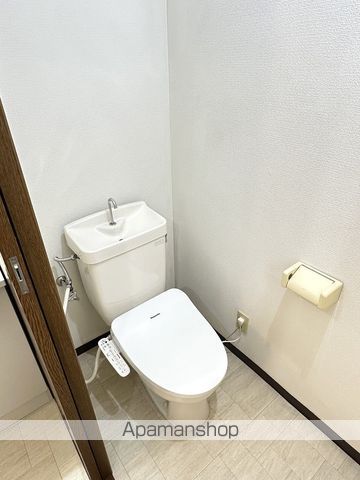 ＪＲ東海道本線 焼津駅 バス乗車時間：10分 最寄りバス停で下車 徒歩5分 3階建 築28年のトイレ写真