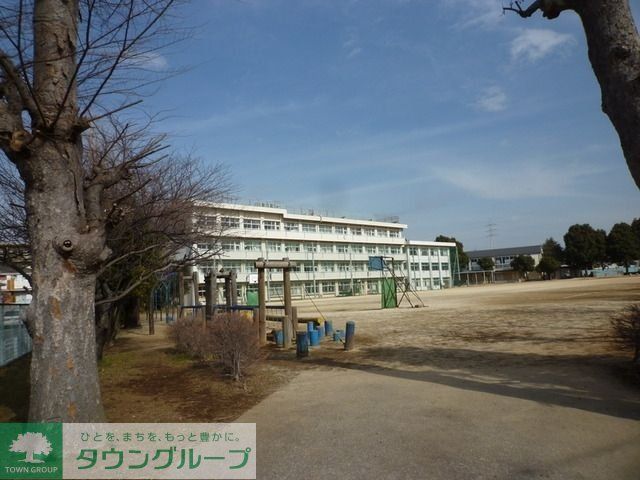 小学校　六実第３小学校（小学校）まで610m