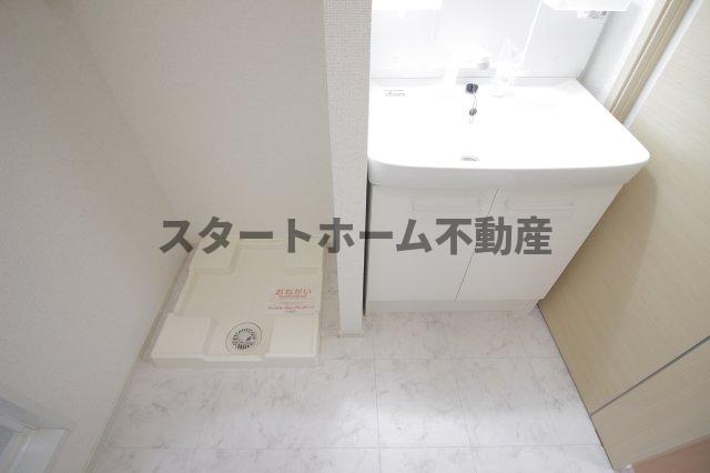 洗面設備　コンパクトで使いやすい洗面所