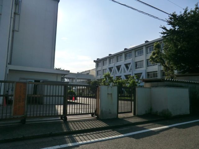 小学校　藤沢市立湘南台小学校（小学校）まで1477m