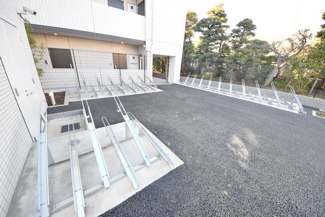 駐車場　■エレベーター■駐輪場