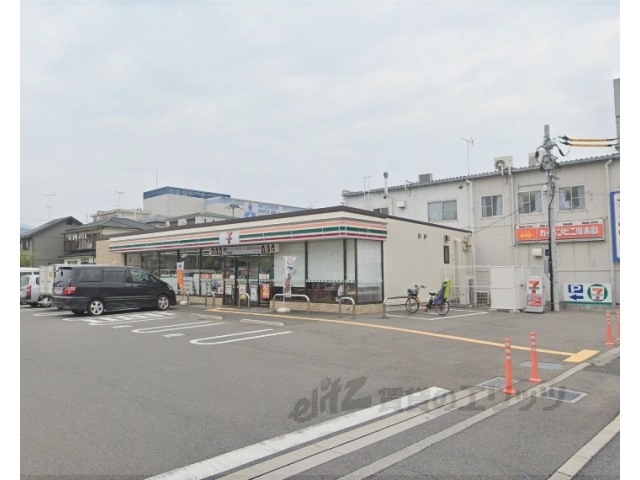 コンビニ　セブンイレブン長岡京開田１丁目（コンビニ）まで300m