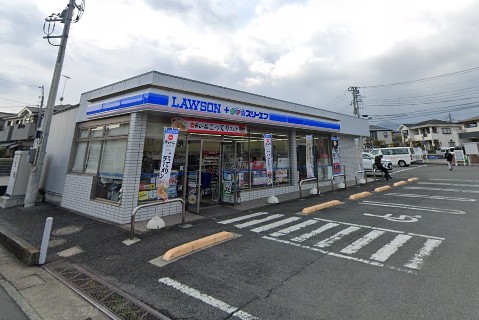 コンビニ　スリーエフ 秦野堀川東店（コンビニ）まで1142m