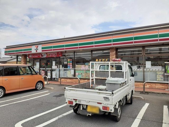 コンビニ　セブンイレブン南中島町店（コンビニ）まで490m