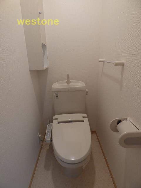 トイレ　温水洗浄機能付きトイレ