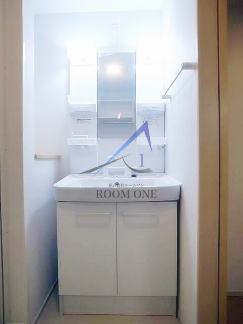 洗面設備　洗面台です。