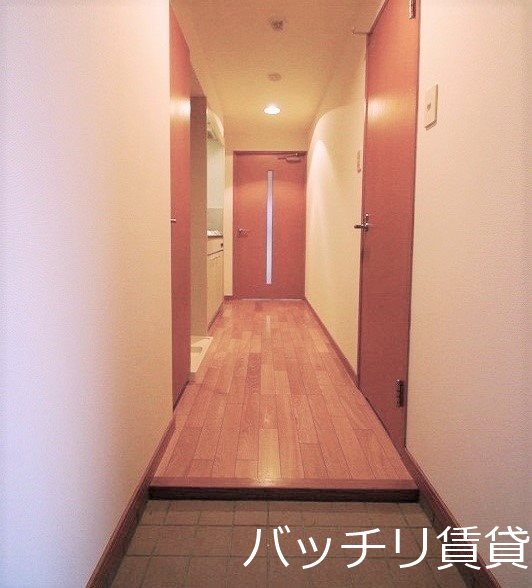 玄関　別号室の画像のため現状を優先します。