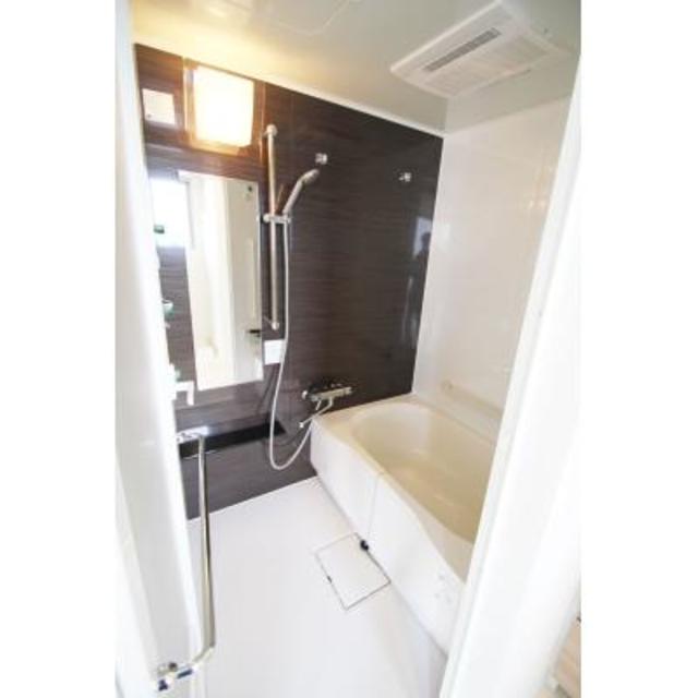 バス・シャワールーム　※写真は同タイプ住戸です。