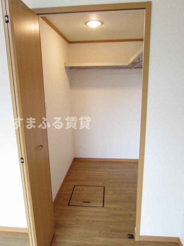 収納　同仕様　反転