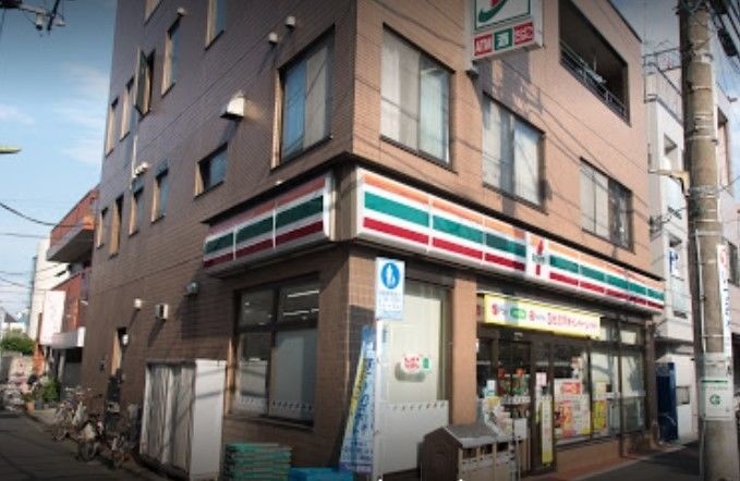 コンビニ　セブンイレブン墨田八広南店（コンビニ）まで775m