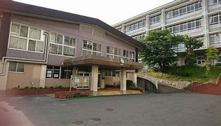 小学校　姫路市立別所小学校（小学校）まで684m