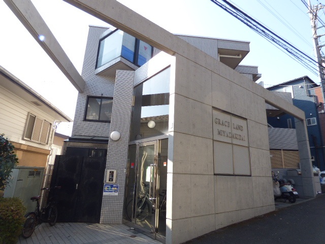 建物外観　デザイナーズマンション！