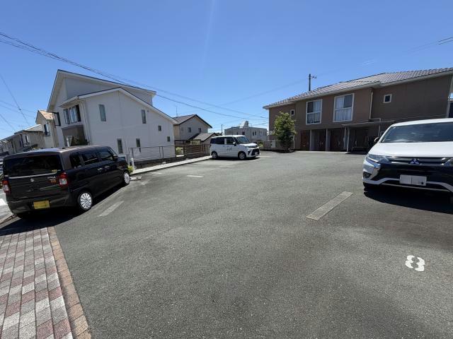 駐車場　駐車場