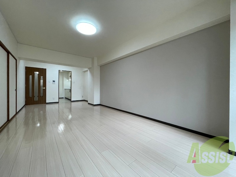 居室・リビング　広くてキレイなお部屋が広がっていて、充実した生活が送れそう。