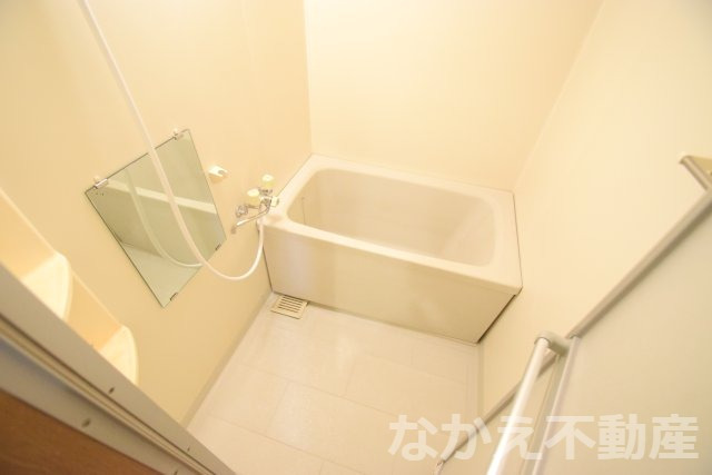 バス・シャワールーム　ゆったり過ごせるお風呂です