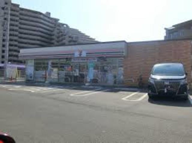 コンビニ　セブンイレブン堺登美丘東店（コンビニ）まで591m