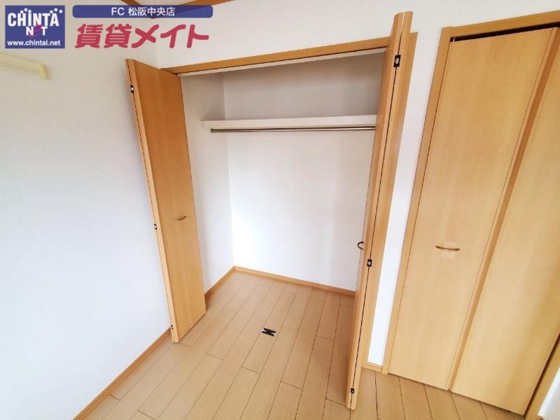 収納　同型参考写真