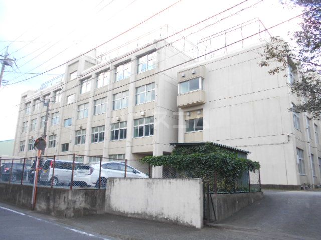 中学校　大和市立南林間中学校（中学校）まで839m