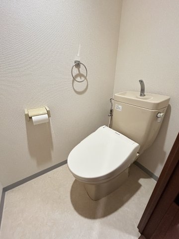 クイーンズパレス東京中央のトイレ写真