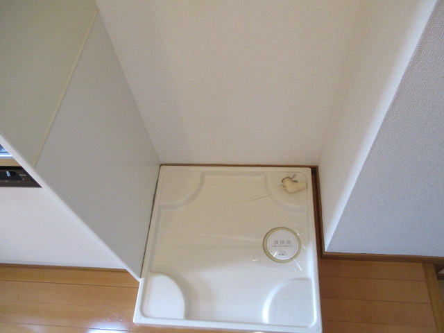 その他　室内洗濯機置場で夜でも回せます