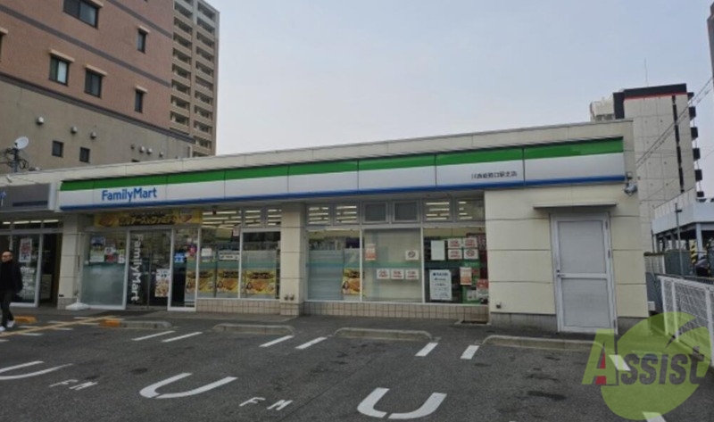 コンビニ　ファミリーマート川西能勢口駅北店（コンビニ）まで173m