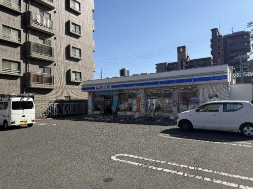 コンビニ　ローソン　小牧中央一丁目（コンビニ）まで469m