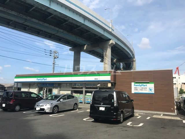 コンビニ　ファミリーマート福岡港店（コンビニ）まで532m