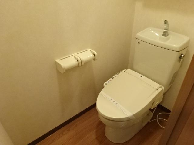 トイレ　シャワー付トイレ