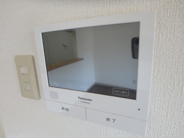 セキュリティ　来客者の確認ができるモニターホン