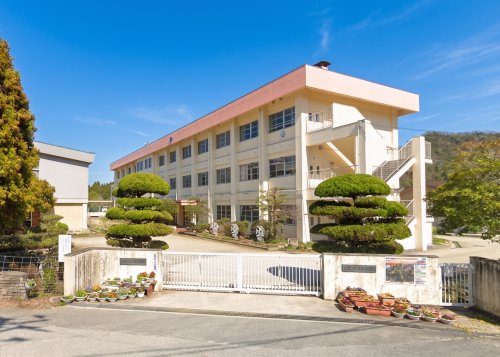 小学校　三原市立小泉小学校（小学校）まで1778m