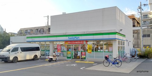 コンビニ　ファミリーマート 豊里七丁目店（コンビニ）まで516m