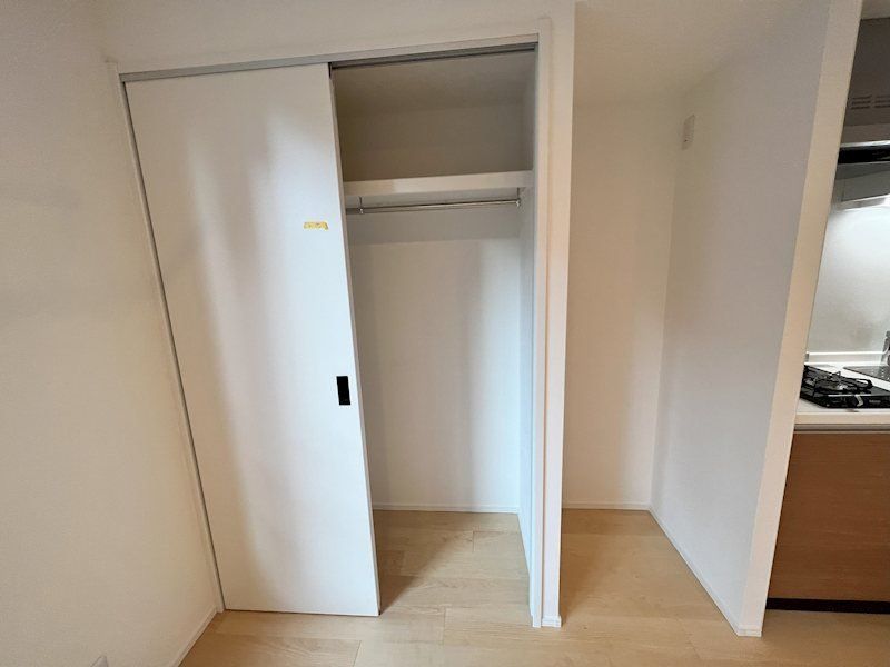 収納　※写真は同マンションの別のお部屋です
