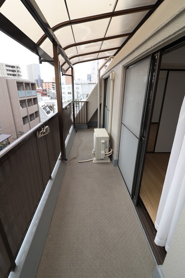 バルコニー　※別号室の写真となります
