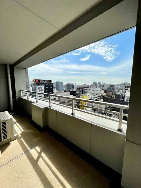 バルコニー　外からの目が気にならないバルコニーで洗濯物が干せます