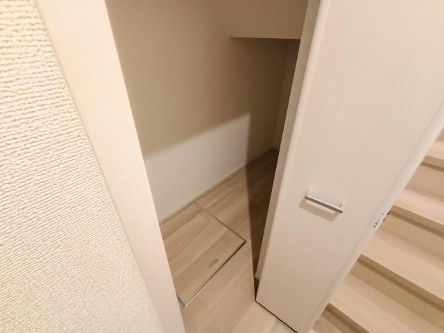 玄関　301